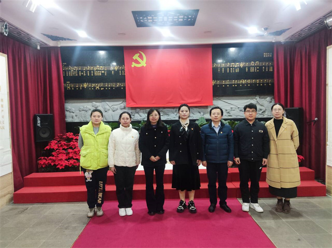 凝心聚力学思想  砥砺前行强党性——学生工作处党支部赴“无锡第一支部党建基地”开展主题党日活动